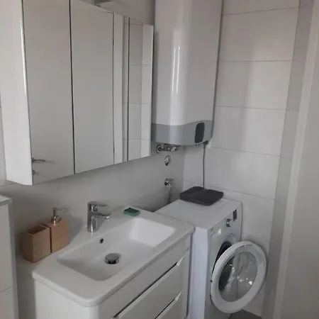 Luna Apartman *