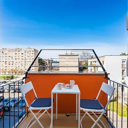 Luna Apartment
